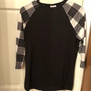 LulaRoe Randy Tee